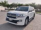 Excellent Toyota Land Cruiser 2011 – UPGRADED TO 2022 MODEL 